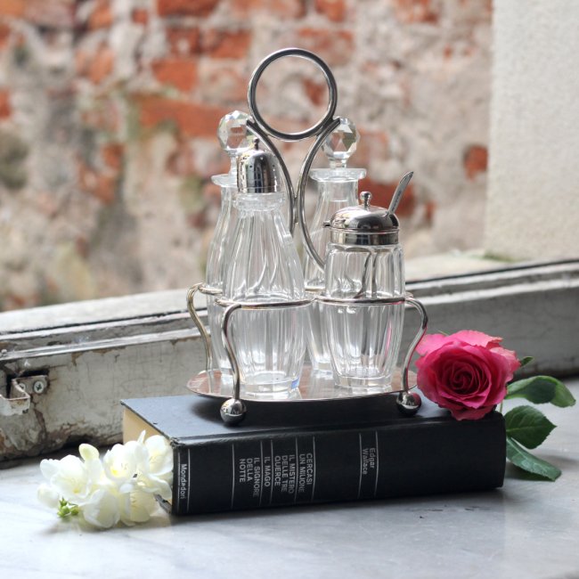 Antica oliera o cruet in...