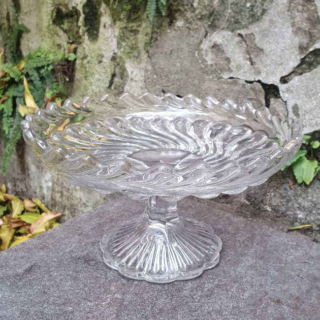 Alzatina in vetro pressato...