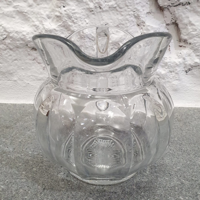 Caraffa in vetro pressato...