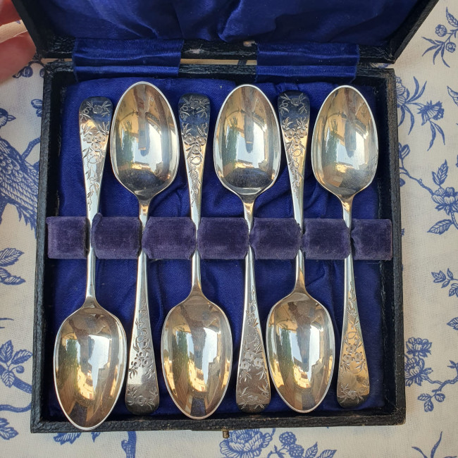 Set da 6 cucchiaini da tè...