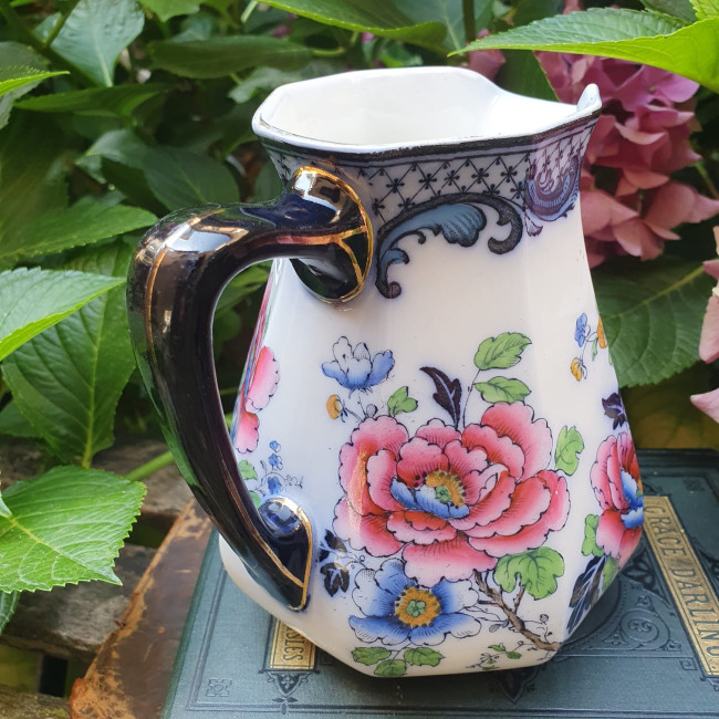 Piccola brocca inglese...