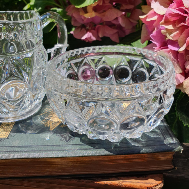 Set lattiera e zuccheriera...