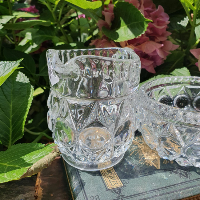 Set lattiera e zuccheriera...