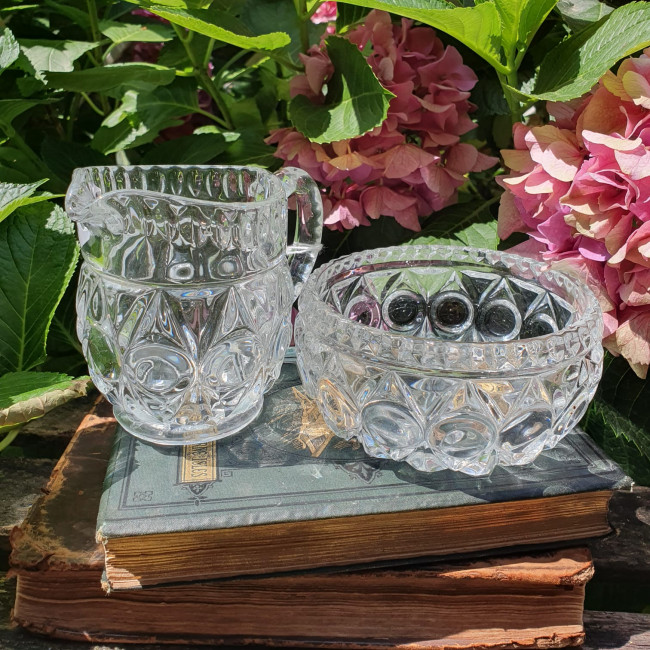 Set lattiera e zuccheriera...