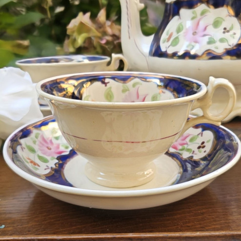 Tazza con piattino in...