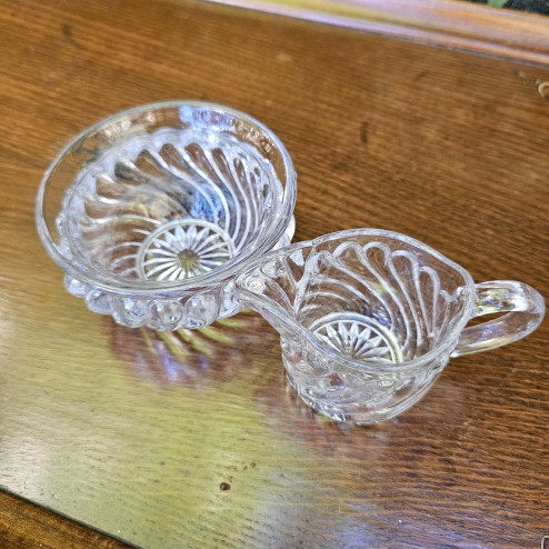 Set lattiera e zuccheriera...