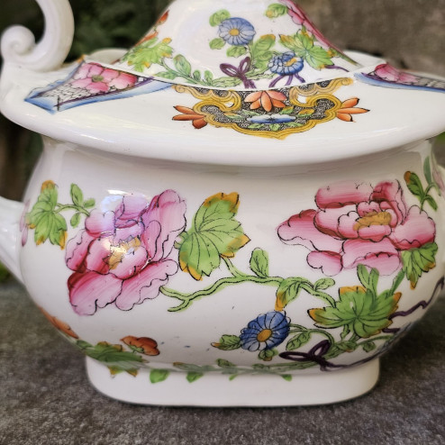 Teiera inglese in fine bone...