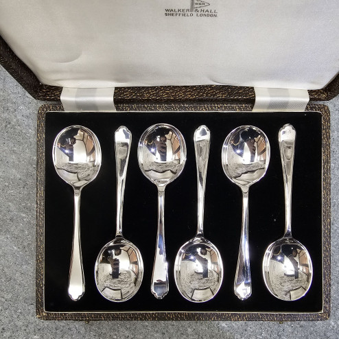 Set 6 cucchiai da dessert...