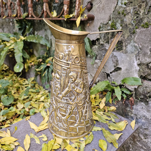 Brocca inglese in ottone...