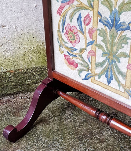 Fire screen o paracamino...