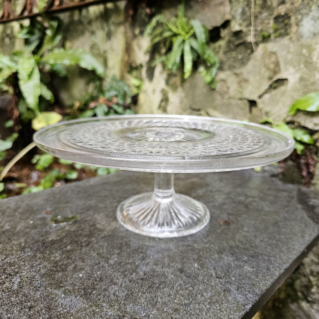 Alzata per torta in vetro...