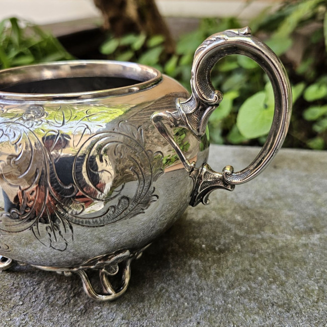 Zuccheriera vittoriana in...