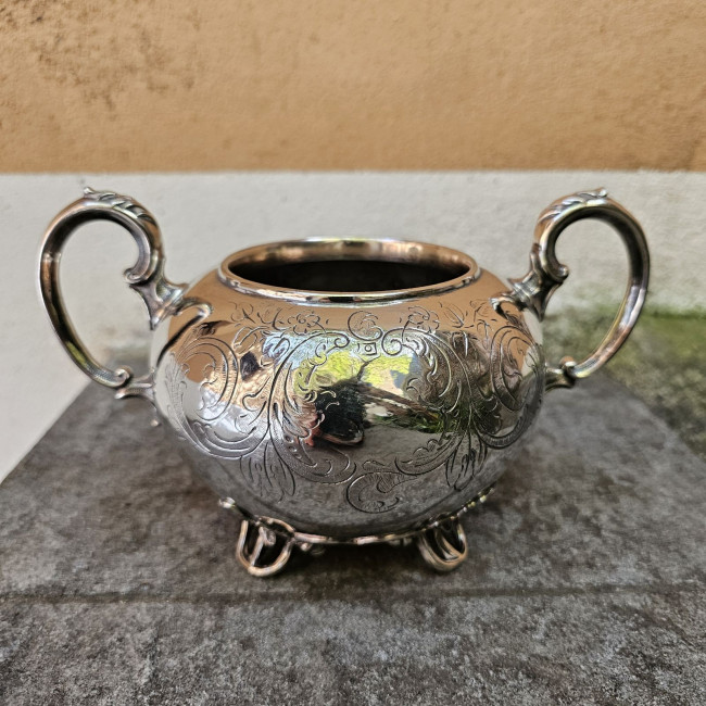 Zuccheriera vittoriana in...