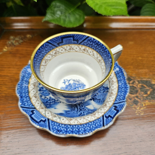 Tazza da tè con piattino...
