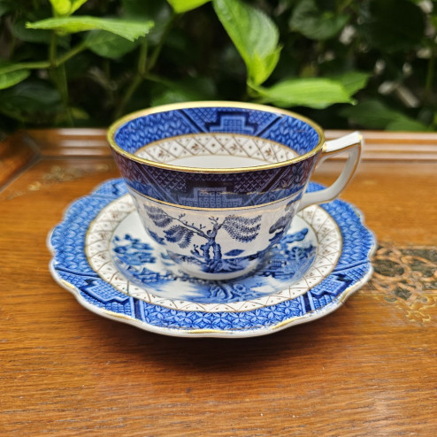 Tazza da tè con piattino...