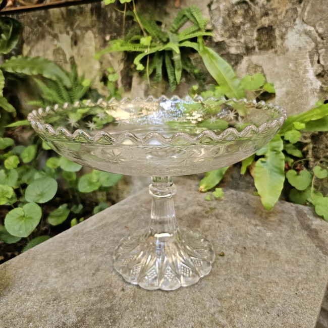 Alzata vittoriana con...