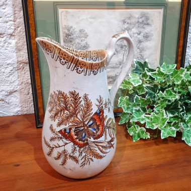 Brocca vittoriana in ceramica