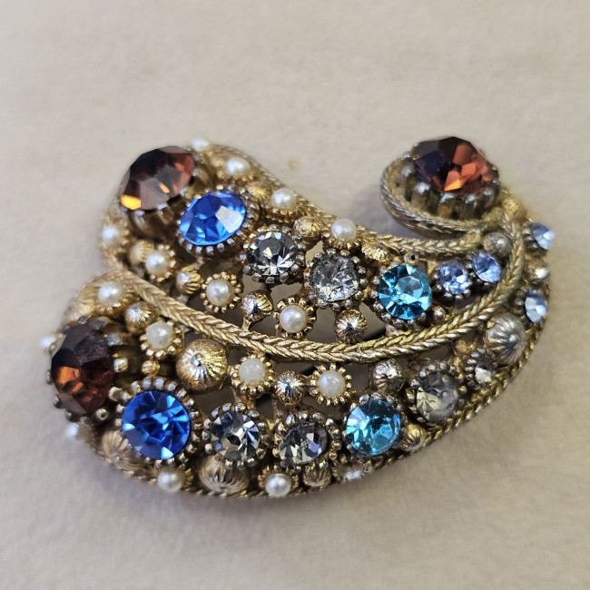 Spilla vintage Nina Ricci...
