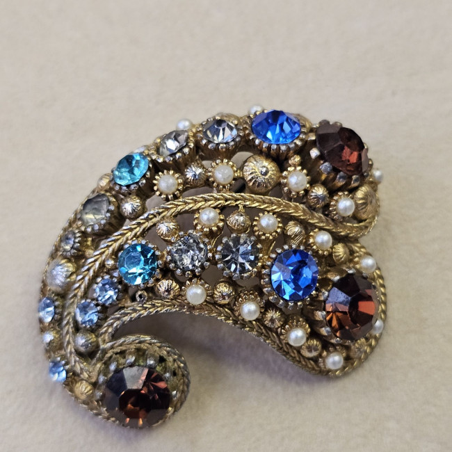 Spilla vintage Nina Ricci...